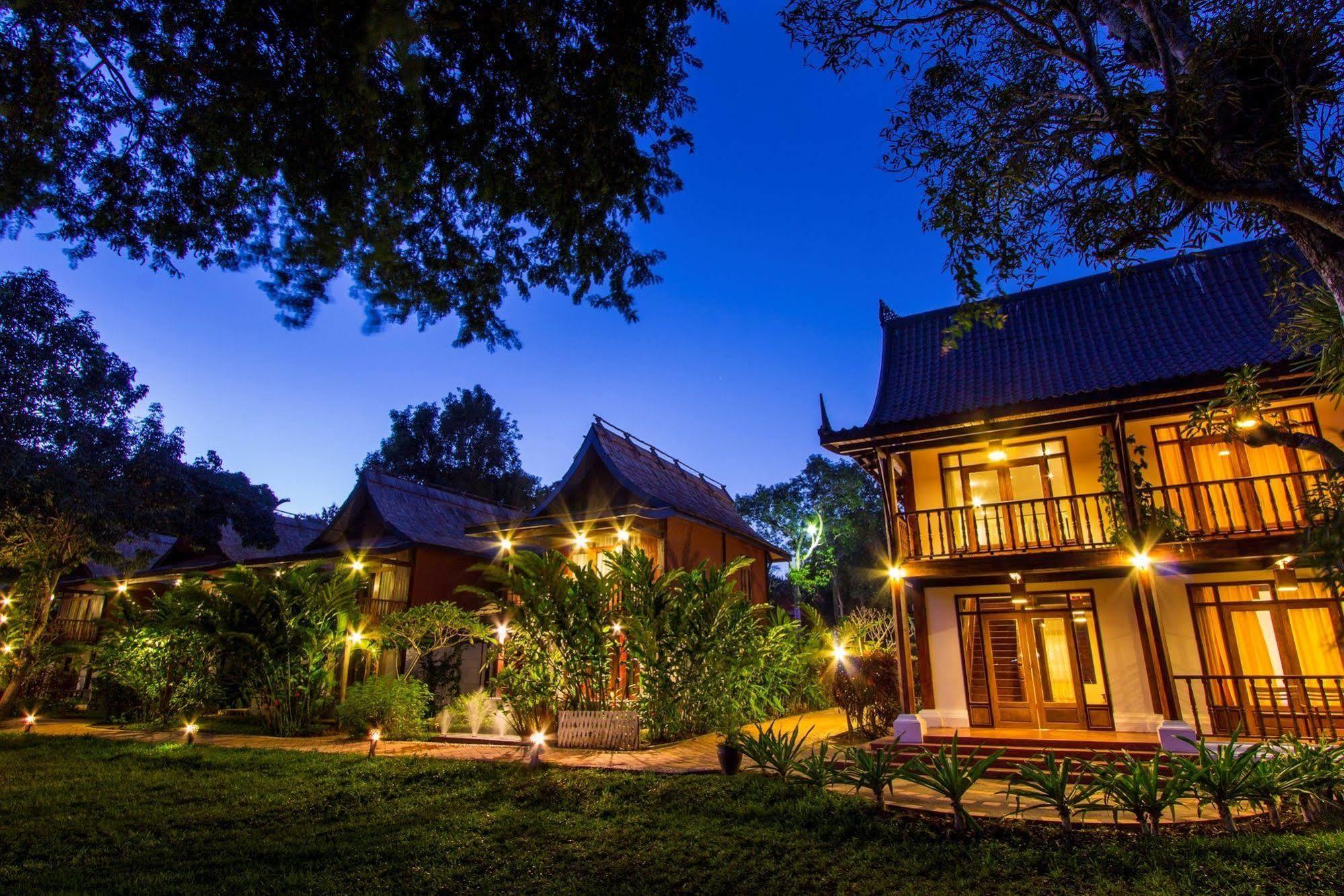 Chanthavinh Resort & Spa Луанґпхабанґ Екстер'єр фото